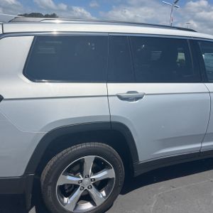 JEEP GRAND CHEROKEE L - 9