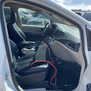 2022 Chrysler PACIFICA TOURING L — миниатюра 32