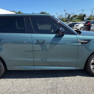 صورة 11 لـ 2024 LAND Rover RANGE ROVER SPORT P400 DYNAMIC SE