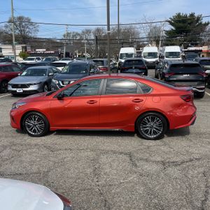 KIA FORTE GT-LINE - 3