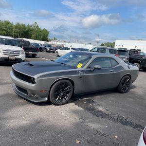 صورة 3 لـ 2023 Dodge CHALLENGER R/T SCAT PACK