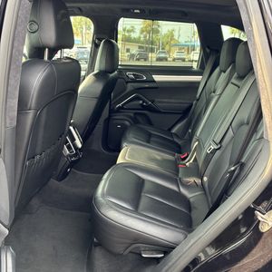 صورة 32 لـ 2016 Porsche CAYENNE GTS