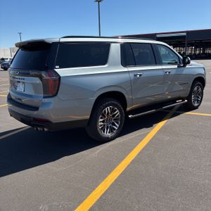 CHEVROLET SUBURBAN - 8