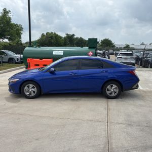 HYUNDAI ELANTRA SE - 3