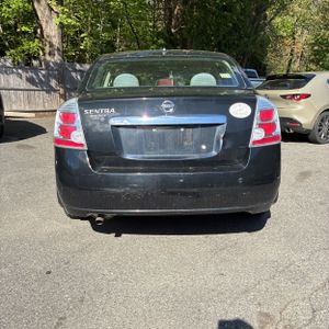 NISSAN SENTRA 2.0 - 7