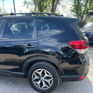 SUBARU FORESTER PREMIUM - 6