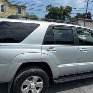 2004 Toyota 4RUNNER SR5 photo 9