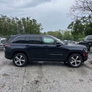 JEEP GRAND CHEROKEE - 10