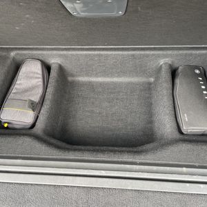 2022 Rivian R1S LAUNCH EDITION — миниатюра 45