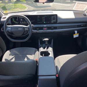 2025 KIA K4 LX — миниатюра 36
