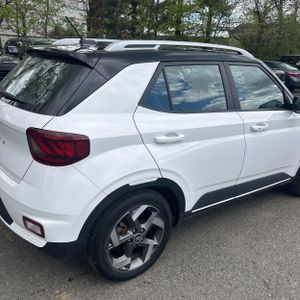 HYUNDAI VENUE LIMITED - 9