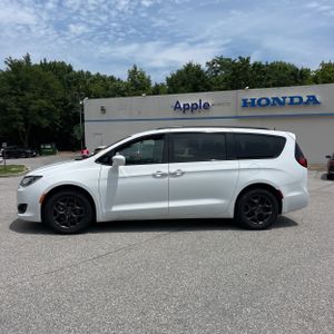 2020 Chrysler PACIFICA TOURING — фото 3