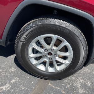 2021 JEEP GRAND CHEROKEE LAREDO E — миниатюра 20