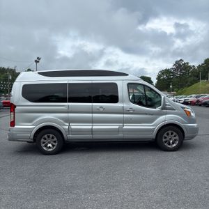 FORD TRANSIT 150 - 10
