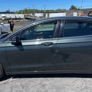 FORD FUSION SE - 4