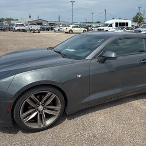 2017 Chevrolet CAMARO LT — фото 2