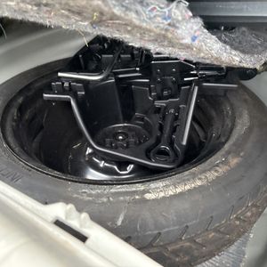 2011 Toyota PRIUS TWO — миниатюра 42