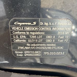 2016 Porsche CAYENNE S — миниатюра 47