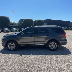 FORD EXPLORER XLT - 3