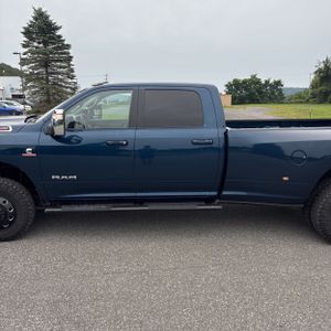 صورة 4 لـ 2023 RAM 3500 LARAMIE