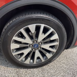 صورة مصغرة 20 لـ 2020 FORD ESCAPE TITANIUM