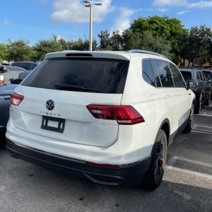 صورة 8 لـ 2022 Volkswagen TIGUAN SE