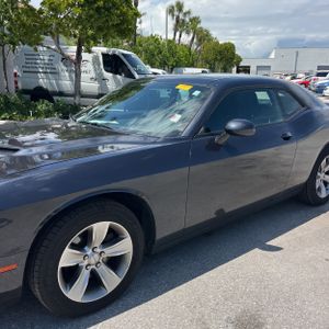 DODGE CHALLENGER SXT - 2