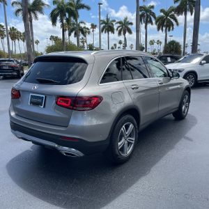 MERCEDES-BENZ GLC - 8