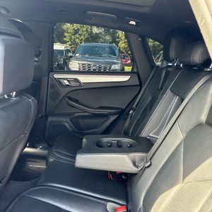صورة 33 لـ 2015 Porsche MACAN S