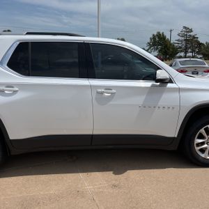 2018 Chevrolet TRAVERSE LT CLOTH thumbnail 11