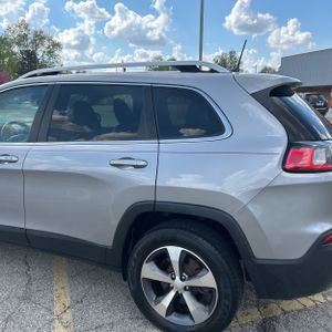 JEEP CHEROKEE LIMITED - 6
