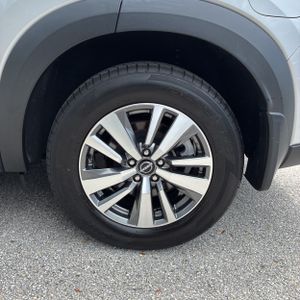 2022 Nissan PATHFINDER SL — фото 17