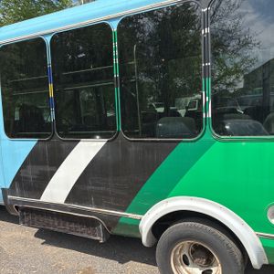 FORD E-450 CUTAWAY - 5