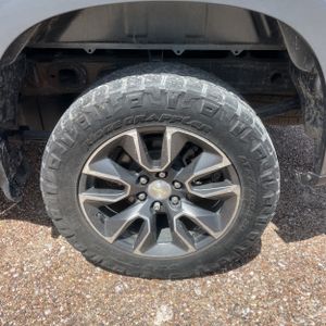 2019 Chevrolet SILVERADO 1500 LT — миниатюра 18