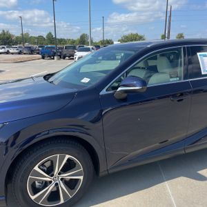 2023 Lexus RX 350 PREMIUM photo 2