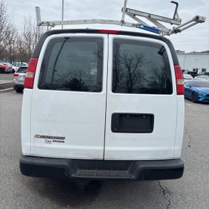 CHEVROLET EXPRESS 2500 - 7