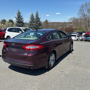 FORD FUSION SE - 8