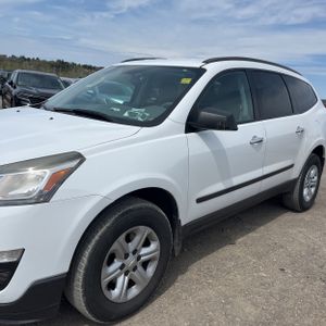 CHEVROLET TRAVERSE LS - 2