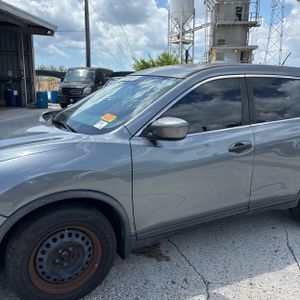 2016 Nissan ROGUE S — фото 2