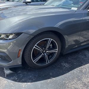 FORD MUSTANG ECOBOOST PREMIUM - 2