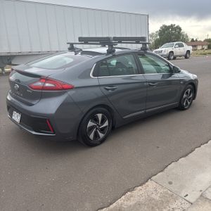 HYUNDAI IONIQ HYBRID SEL - 8