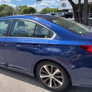 SUBARU LEGACY 3.6R LIMITED - 5