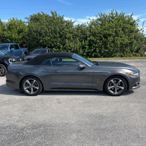 FORD MUSTANG V6 - 10