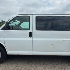 2019 Chevrolet EXPRESS LT 2500 — фото 4