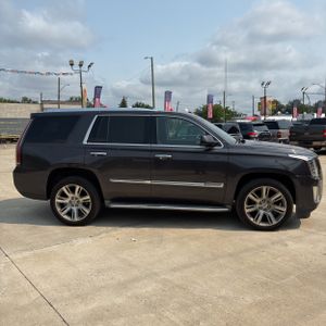 صورة 10 لـ 2015 Cadillac ESCALADE LUXURY