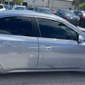 NISSAN MAXIMA S - 10