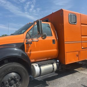 FORD F-750 XL - 2