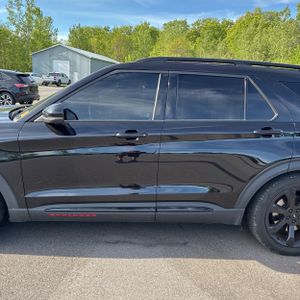 FORD EXPLORER ST - 4