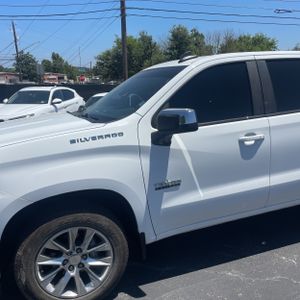 صورة 2 لـ 2021 Chevrolet SILVERADO 1500 LT