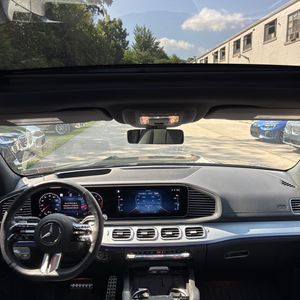 2025 Mercedes-BENZ GLS thumbnail 38